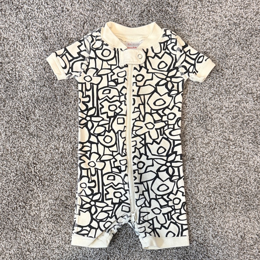 Hanna Andersson Black and Cream Baby Pajama, 3-6 months
